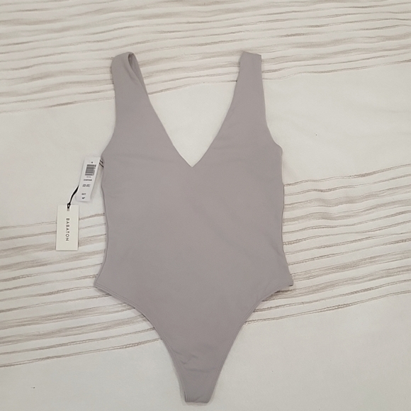 Babaton contour bodysuit NWT - Picture 2 of 2